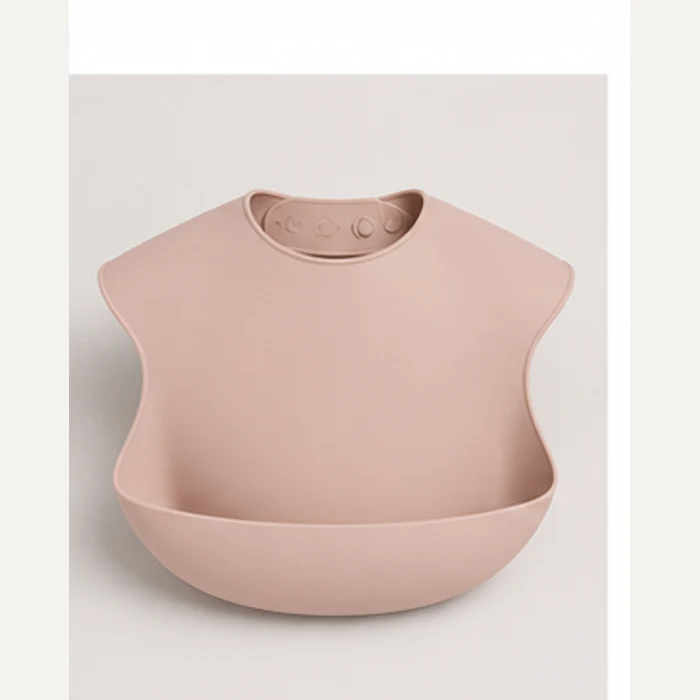 Wide-Coverage Feeding Bib